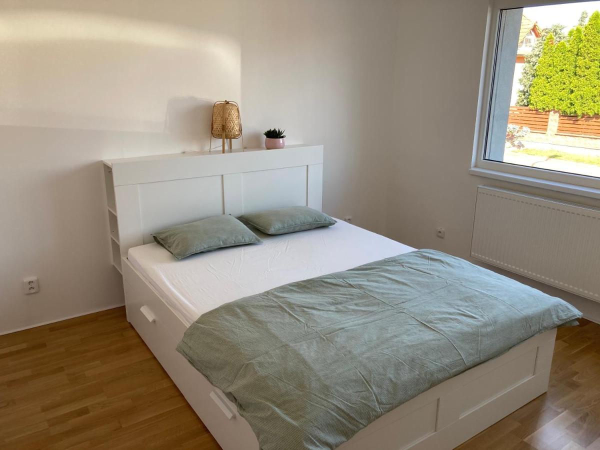 Apartman Maay Hlohovec Exteriör bild
