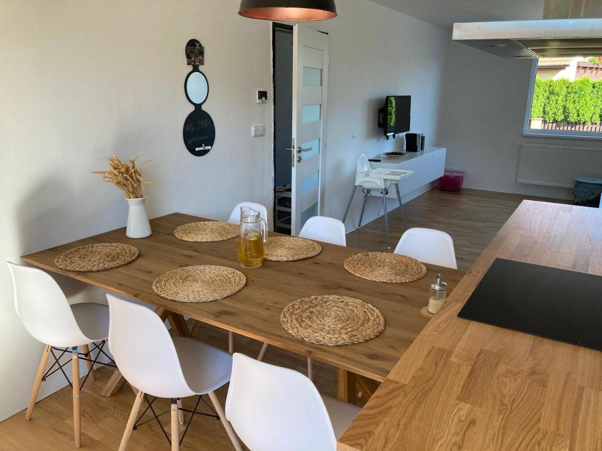 Apartman Maay Hlohovec Exteriör bild