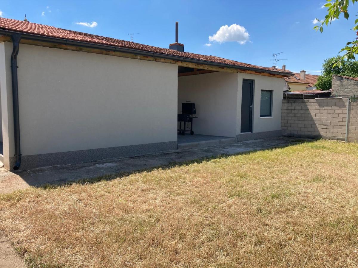 Apartman Maay Hlohovec Exteriör bild